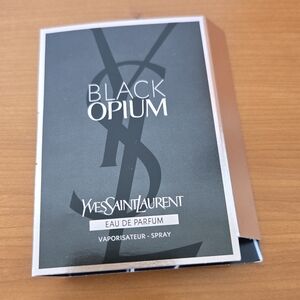 Yves Saint Laurent Black Opium Eau de Parfum sample